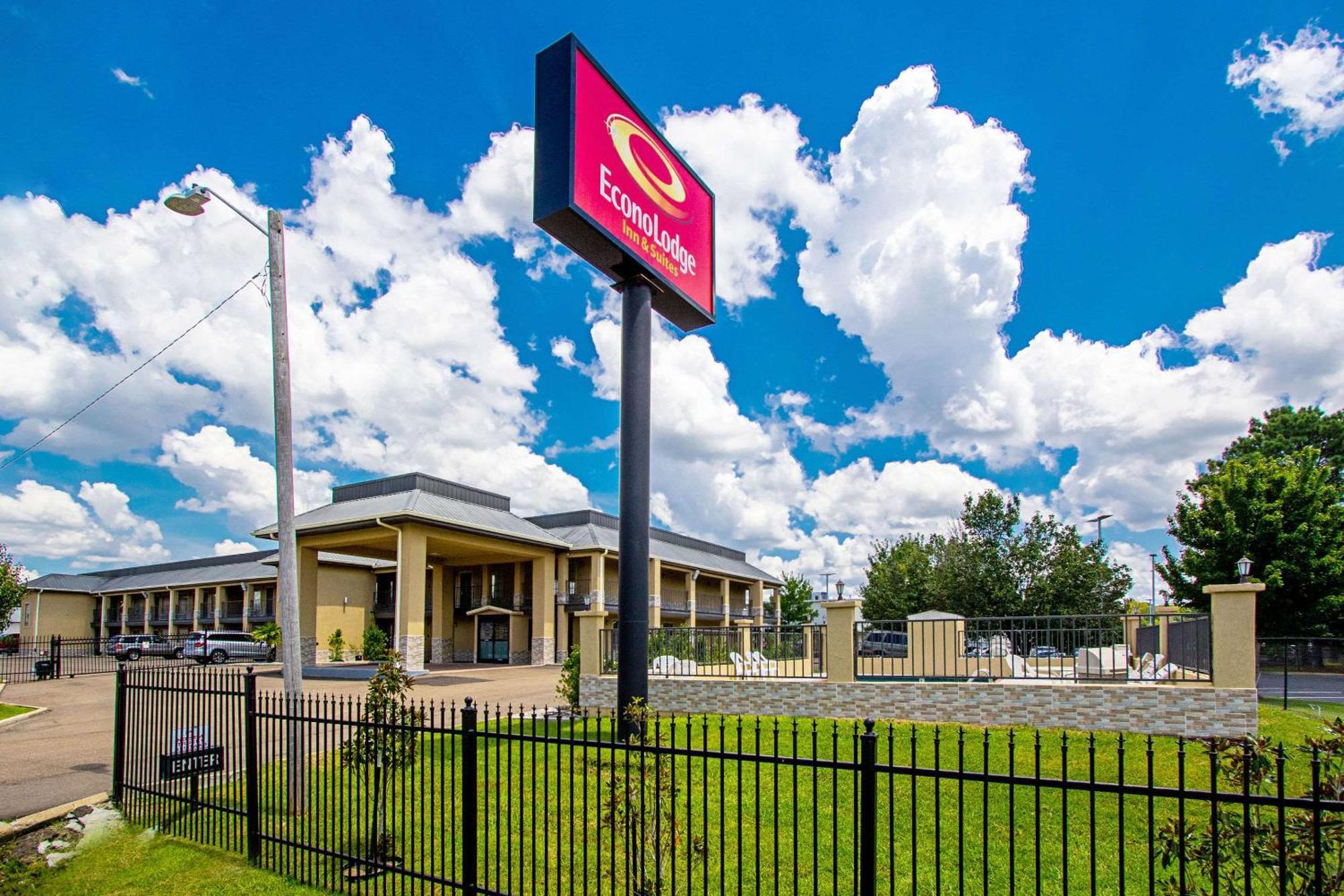 Super 8 By Wyndham Jackson Ms Hotel Exterior foto